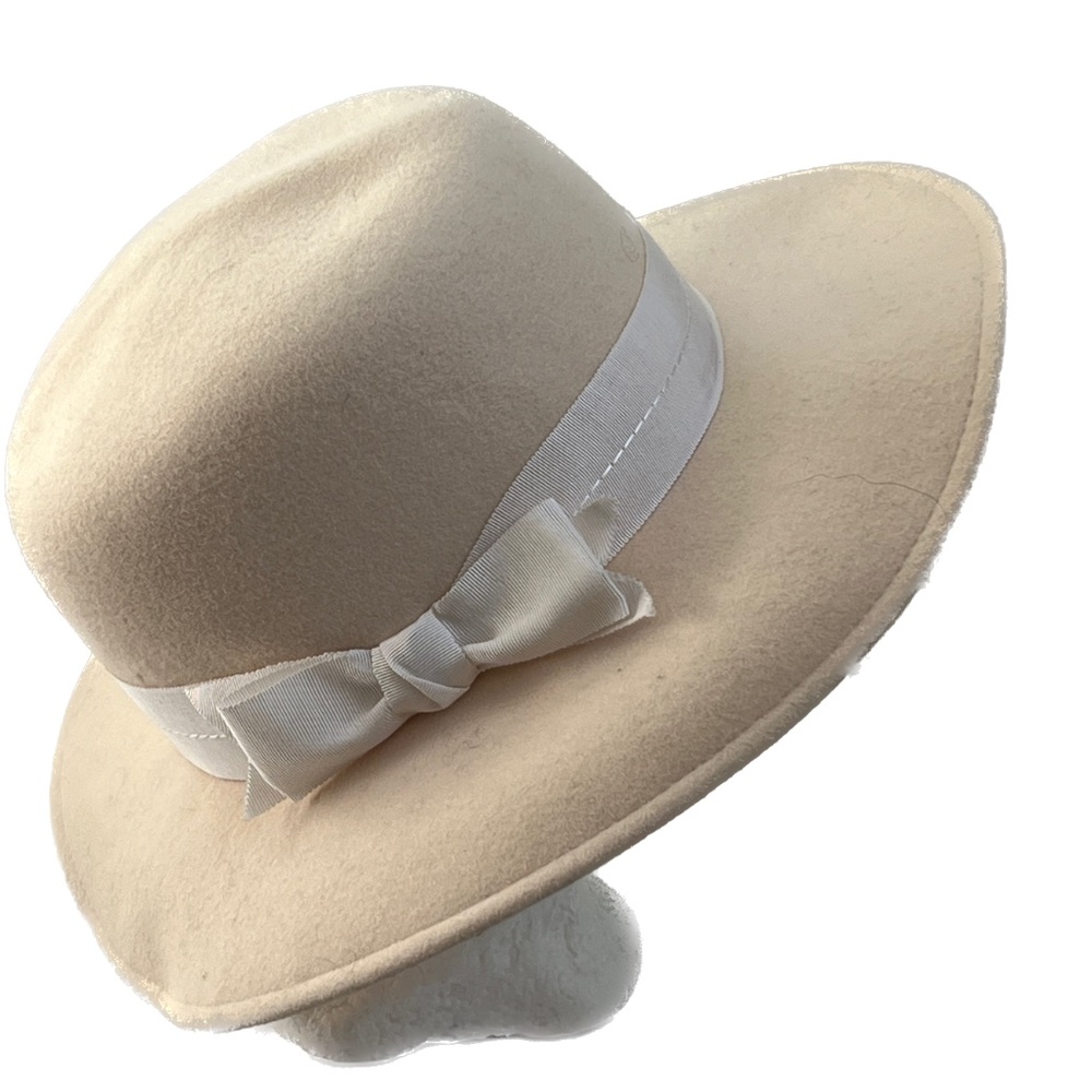 Boutique Kates Canada Wide Brim Hat Beige Ribbon Wool Felt Side Bow